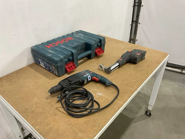 Bosch gbh 2-23 rea boormachine met afzuiger - afbeelding 2 van  6