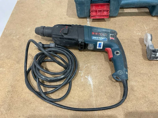 Bosch gbh 2-23 rea boormachine met afzuiger - afbeelding 3 van  6