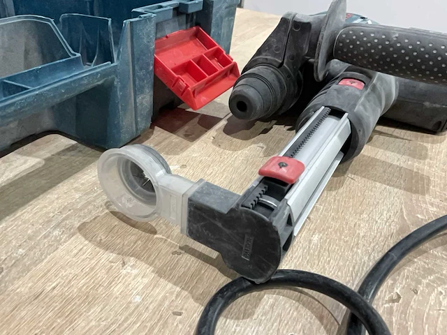 Bosch gbh 2-23 rea boormachine met afzuiging - afbeelding 5 van  5