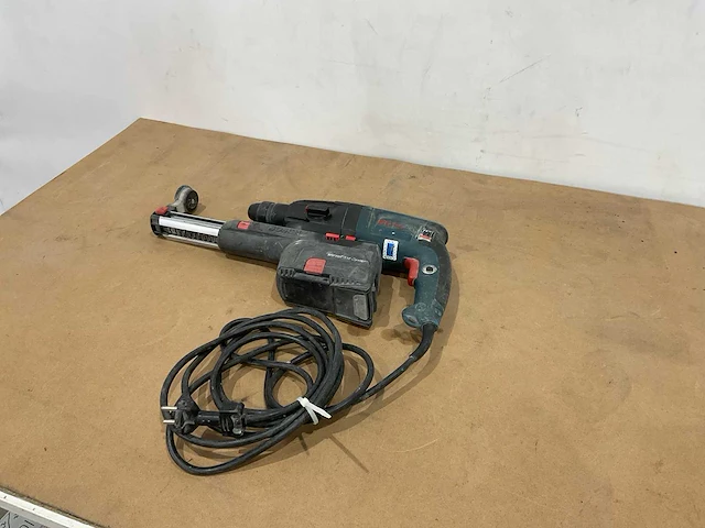 Bosch gbh 2-23rea boormachine met stofafzuiging - afbeelding 1 van  9