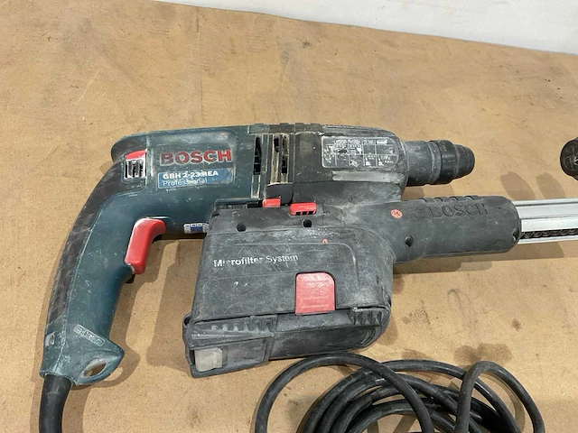 Bosch gbh 2-23rea boormachine met stofafzuiging - afbeelding 7 van  9