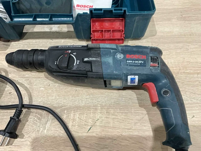 Bosch gbh 2-28 dfv boormachine - afbeelding 4 van  5