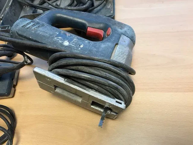 Bosch gbm 10-2re boormachine, decoupeerzaag en schaafmachine - afbeelding 6 van  9