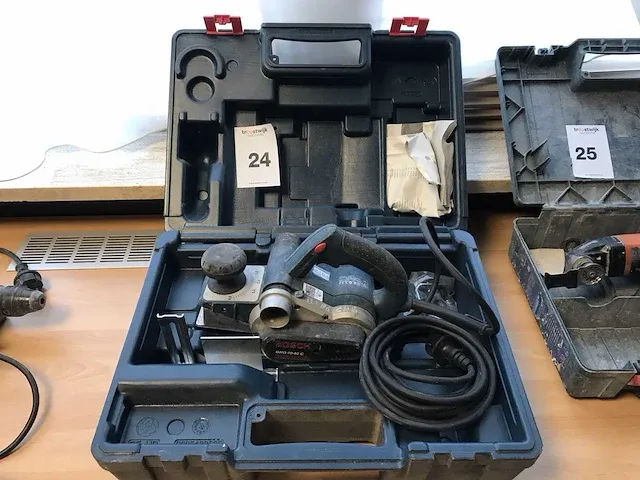 Bosch gho40-82c schaafmachine - afbeelding 1 van  6