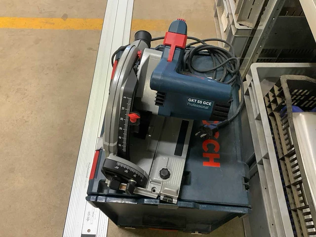 Bosch gkt 55 gce professional invalzaag - afbeelding 4 van  6