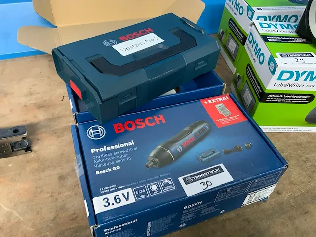 Bosch go accu schroevendraaier (2x) - afbeelding 1 van  3