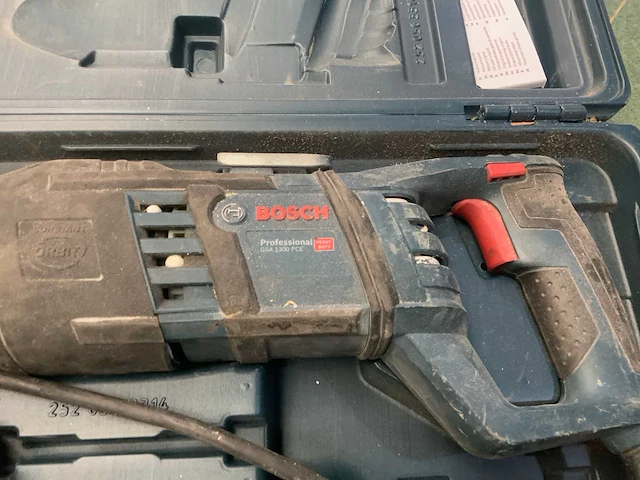Bosch gsa 1300 pce reciprozaag - afbeelding 2 van  4