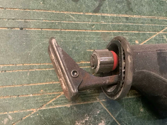 Bosch gsa 18v-li reciprozaag - afbeelding 4 van  6