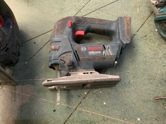 Bosch gst 18v decoupeerzaag (2x) - afbeelding 3 van  4