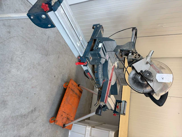 Bosch gta 3700 professional afkortzaag - afbeelding 11 van  16