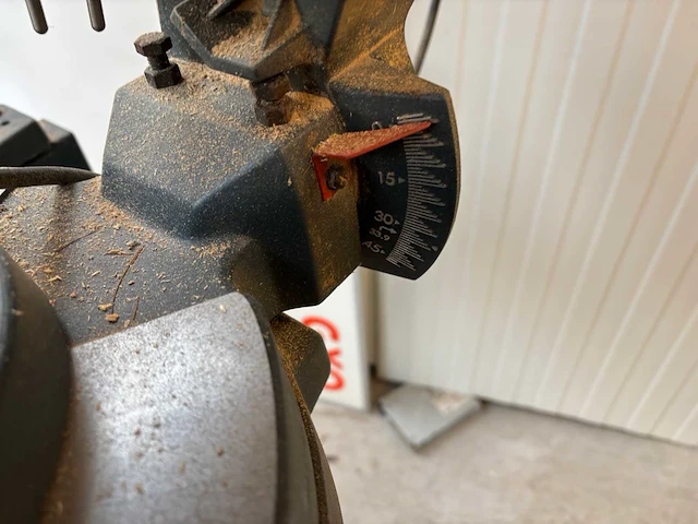 Bosch gta 3700 professional afkortzaag - afbeelding 16 van  16