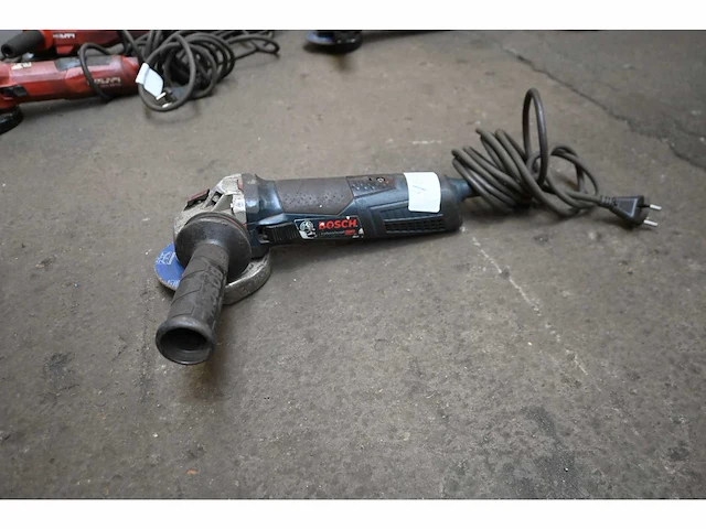 Bosch gws 17-125 haakse slijpmachine - afbeelding 1 van  3
