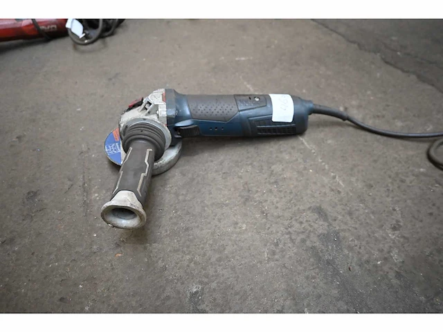 Bosch gws 17-125 haakse slijpmachine - afbeelding 1 van  2