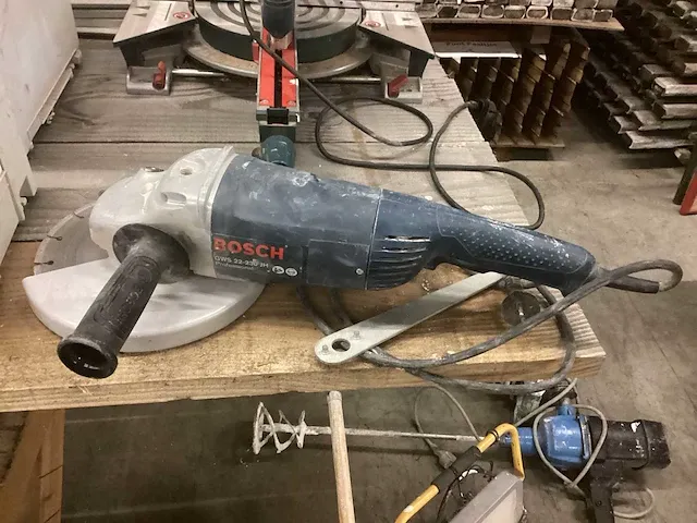 Bosch haakse slijpmachine - afbeelding 1 van  3