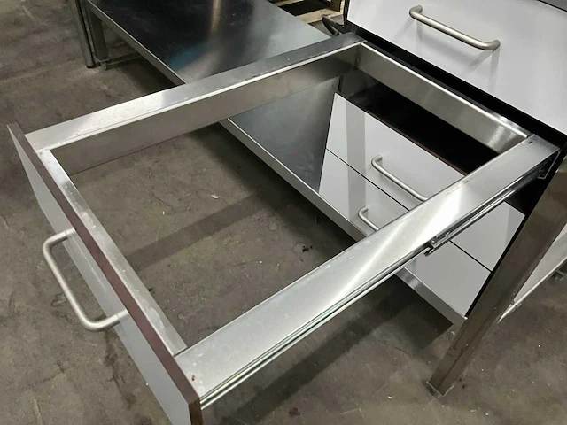 Bosch ht63t60 werktafel met kookplaat - afbeelding 10 van  10