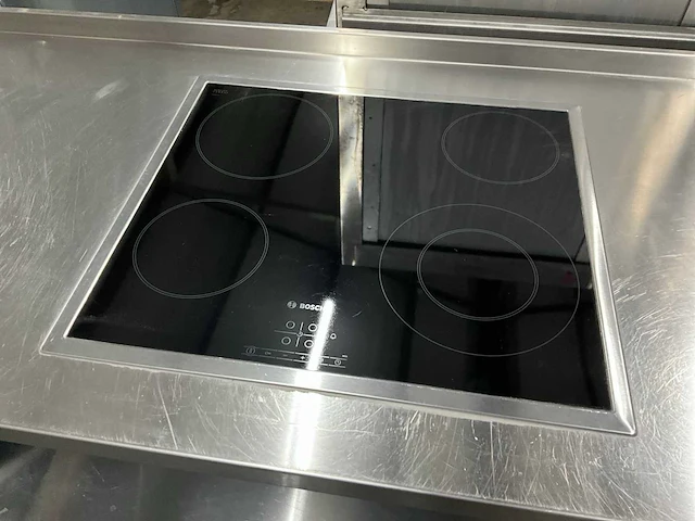 Bosch ht63t60 werktafel met kookplaat - afbeelding 4 van  10