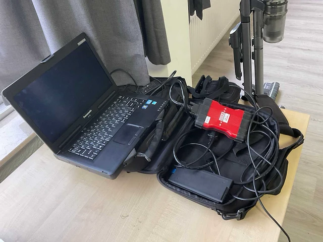 Bosch mts 6516 vci diagnose met computer - afbeelding 2 van  7
