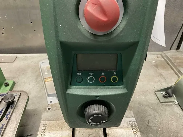 Bosch pbd 40 tafelboormachine - afbeelding 4 van  5
