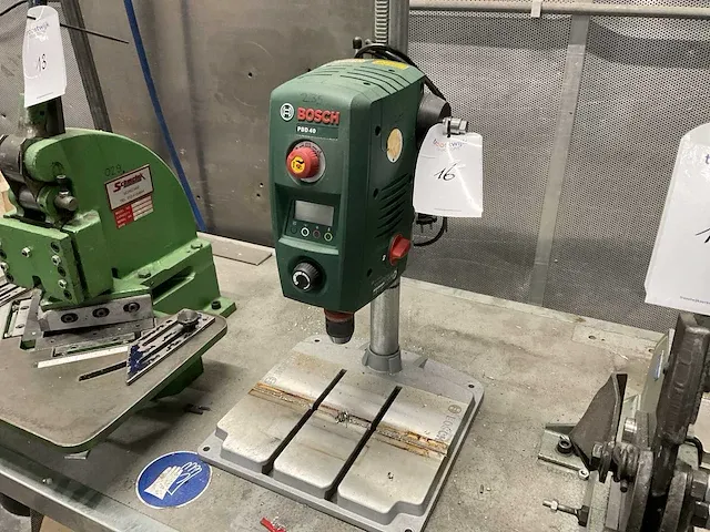 Bosch pbd 40 tafelboormachine - afbeelding 1 van  5