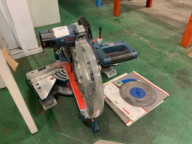 Bosch professional gcm 12 sde afkortcirkelzaagmachine - afbeelding 2 van  4