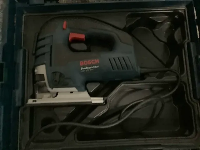 Bosch professional gst 150 bce decoupeerzaag - afbeelding 2 van  3