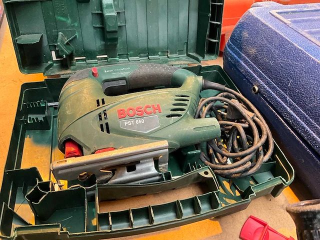Bosch pst 650 decoupeerzaag - afbeelding 1 van  4