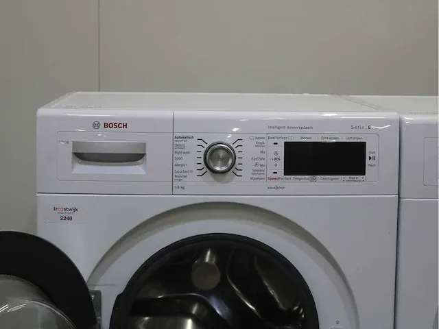 Bosch serie|8 i-dos wasmachine & bosch homeprofessional selfcleaning condenser droger - afbeelding 3 van  8