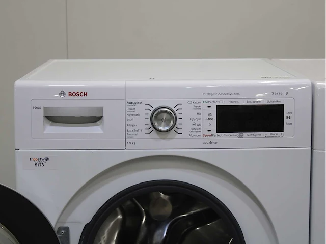 Bosch serie|8 i-dos wasmachine & bosch serie|8 selfcleaning condenser wasdroger - afbeelding 3 van  8