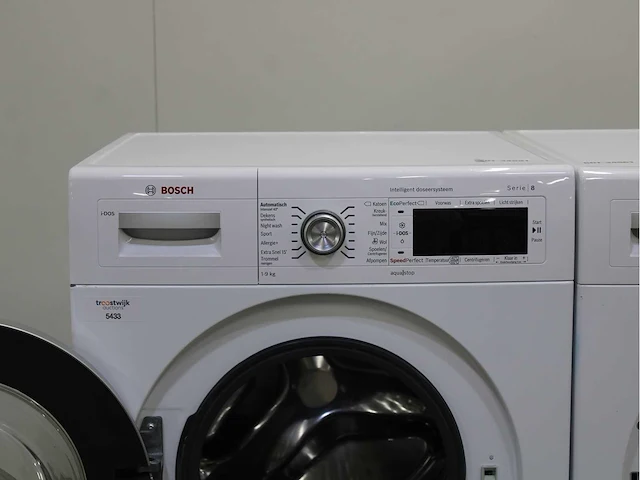 Bosch serie|8 i-dos wasmachine & bosch serie|8 selfcleaning condenser wasdroger - afbeelding 3 van  8