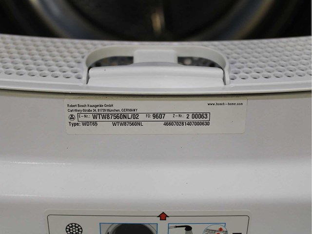 Bosch serie|8 i-dos wasmachine & bosch serie|8 selfcleaning condenser wasdroger - afbeelding 8 van  8