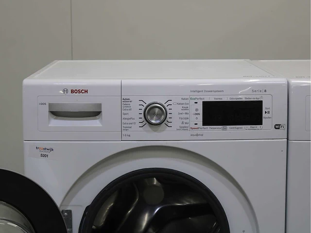 Bosch serie|8 i-dos wifi wasmachine & bosch serie|8 selfcleaning condenser wasdroger - afbeelding 3 van  8