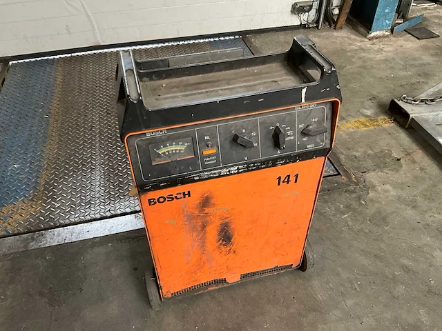 Bosch sl2490 acculader 6/12/24 volt - afbeelding 1 van  7