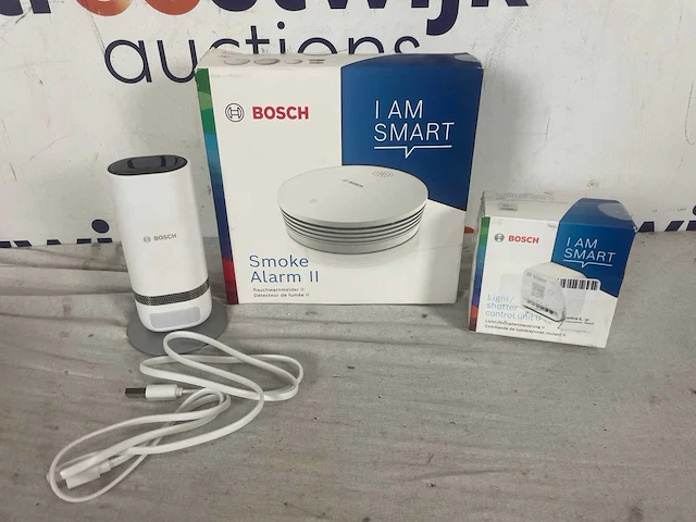 Bosch smart home-licht-/rolluikbesturing ii | rookmelder ii | eyes binnencamera ii - afbeelding 2 van  2