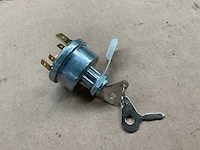 Bosch startschakelaar (8x) - afbeelding 1 van  4