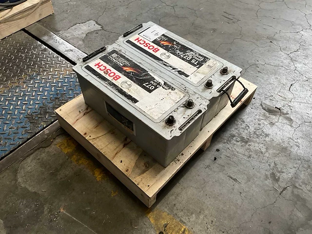 Bosch t5 077 accu 12 volt (2x) - afbeelding 3 van  5