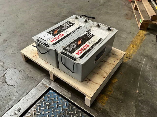 Bosch t5 077 accu 12 volt (2x) - afbeelding 4 van  5