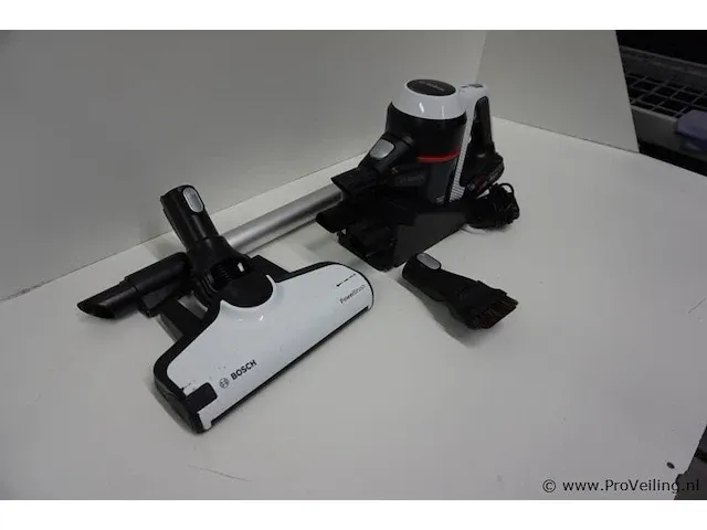 Bosch unlimited bcs612w oplaadbare steelstofzuiger - afbeelding 2 van  4