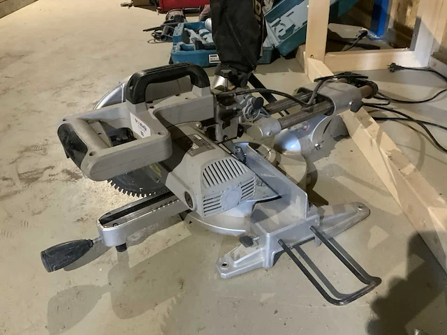 Bosch wwd-kgs1900 afkortzaag - afbeelding 2 van  5