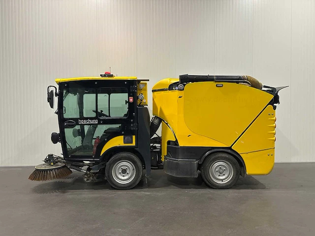 Boschug s2 zelfrijdende veegmachine t-78-fkj - afbeelding 12 van  21