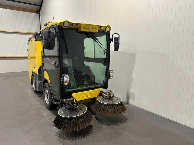 Boschug s2 zelfrijdende veegmachine t-78-fkj - afbeelding 21 van  21