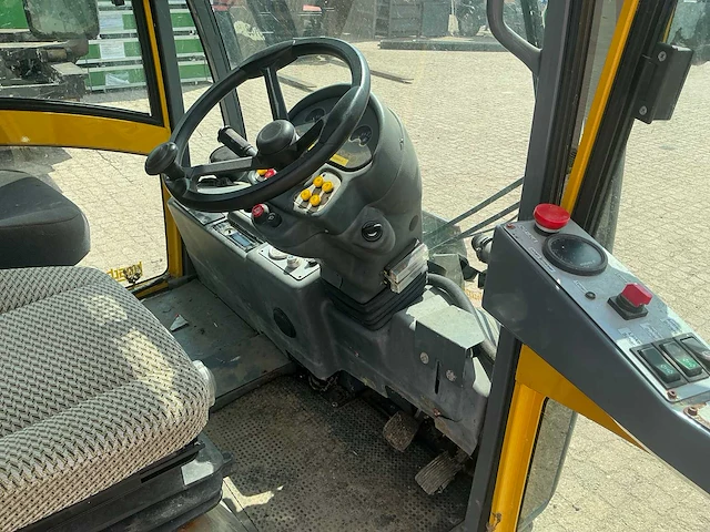 Boschung p4-t pony multicar / transportvoertuig - afbeelding 10 van  27