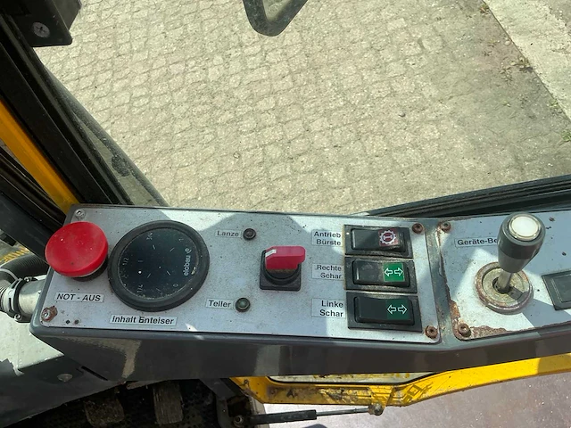 Boschung p4-t pony multicar / transportvoertuig - afbeelding 11 van  27