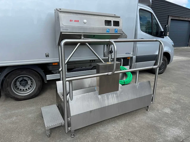 Bosgraaf - ek 1200 - hygiëne sluis wasstraat vleesverwerking - afbeelding 1 van  9
