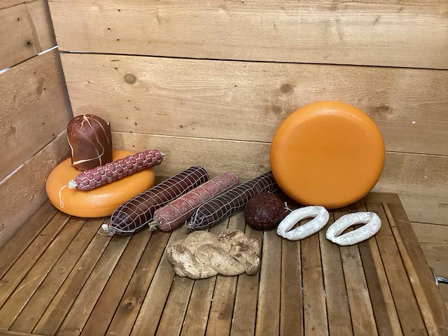 Boska assorti dummy vleeswaren en kaas - afbeelding 1 van  4