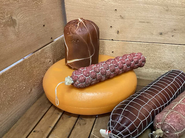 Boska assorti dummy vleeswaren en kaas - afbeelding 4 van  4