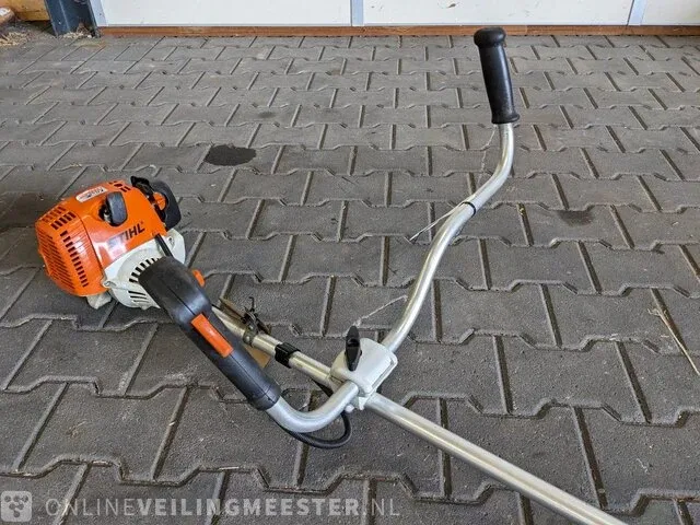 Bosmaaier benzine stihl, fs100, bouwjaar 2006 - afbeelding 3 van  7