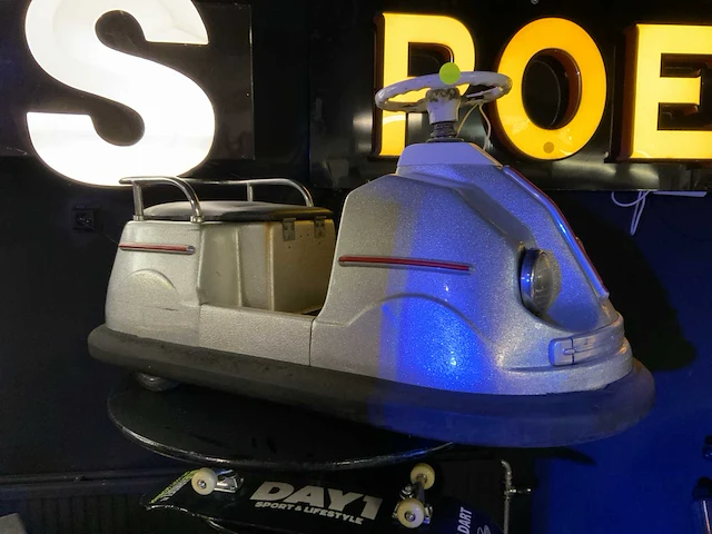 Botsauto "bumper car” - afbeelding 1 van  12