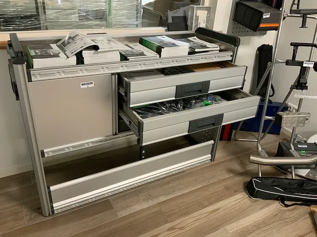 Bott vario3 bedrijfswageninrichtingsysteem - afbeelding 10 van  13