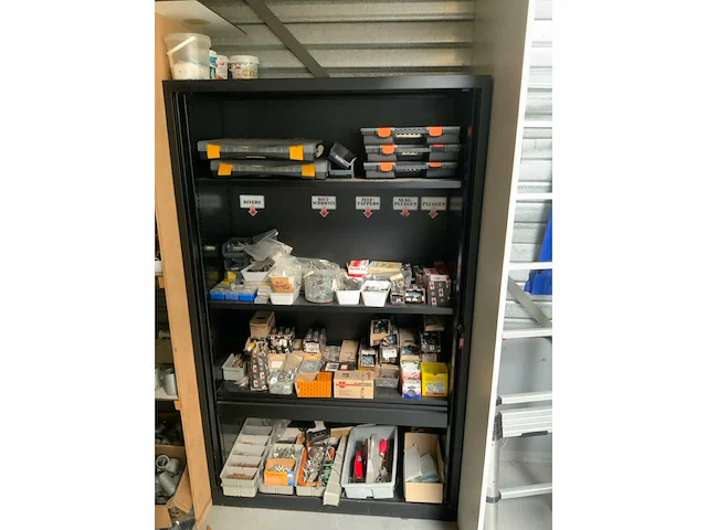 Bouw- en bevestigingsmateriaal - afbeelding 2 van  8