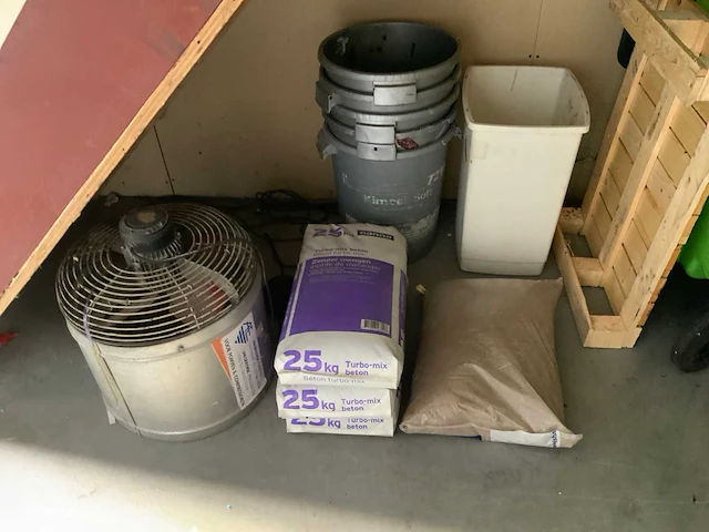 Bouw- en bevestigingsmateriaal - afbeelding 7 van  8